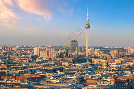 建筑学德国日落时柏林与大教堂的天际线德语著名的图片
