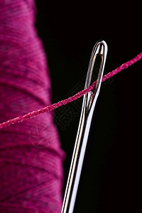 58皮卡时尚一根针和卷紫色弹线的缝纫图片