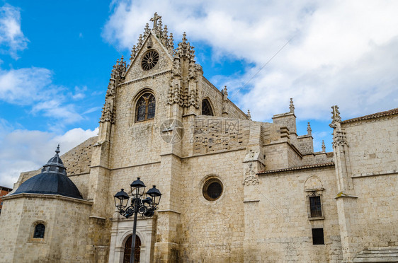 户外西班牙帕伦亚卡斯蒂利和里昂哥特大教堂莱宗图片