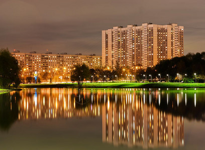 工业的莫斯科阿尔图菲沃区夜景倒影背莫斯科阿尔图菲耶沃区夜景倒影背高清墙纸场图片