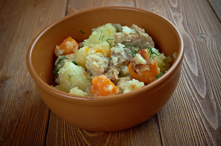 欧洲沙锅Lapsskaus由肉类成分和蔬菜制的挪威在斯堪的纳维亚和北欧各地都有新鲜的图片