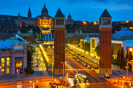 概述西班牙巴塞罗那Espanyana广场空中概览西班牙巴塞罗那夜间博物馆城市图片