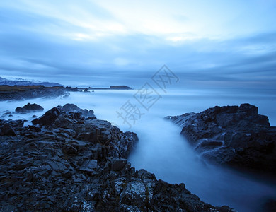 水东峡湾冰原的黄昏海岸暮地平线背景图片