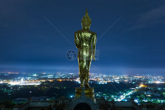 南佛山顶的在南之夜时佛山顶的像点亮了这座城市的光芒雕像灯宗教图片