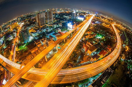 建设曼谷现代商业区的背景黄昏时分有鱼眼透视的曼谷高速公路a在曼谷建造现代商业区的背景办公室城市的镇图片