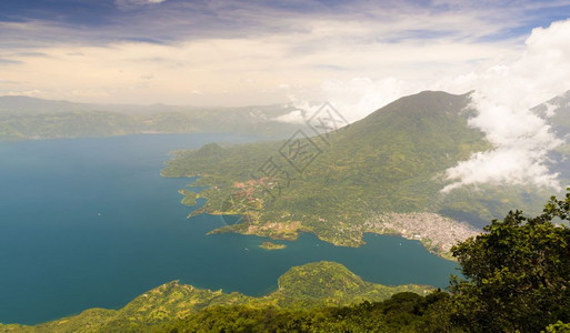 首脑森林中美洲危地马拉圣佩德罗火山高峰会议对阿提特兰湖的空中观察拉戈图片