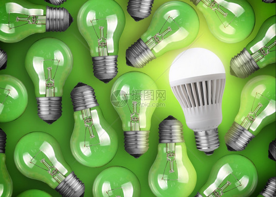 技术绿色背景的GlowingLED灯泡概念创造力新图片