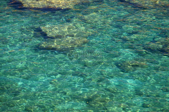 希腊AnthonyQuinnBay的清水域晶绿松石旅行图片