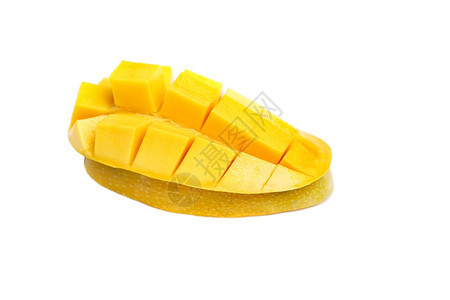 食物绿色单身的黄芒果和切片在立方体上孤的白色背景图片