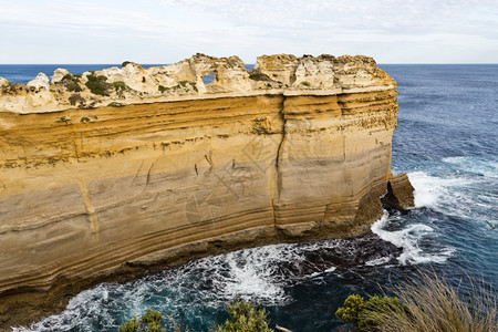海岸线田园诗般的墙12位使者Razorback岩石堆景澳大利亚维多图片