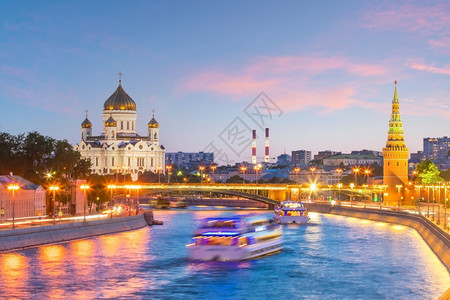 日落莫斯科河和克里姆林宫全景图片