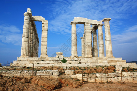 古希腊神话中的海洋波塞冬圣殿的遗迹雅典附近的索尼恩角建造柱子上帝图片