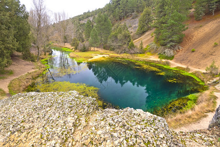 LaFuentonaNaturalMonumentLadeMuriel自然保护区AbionRiverCabrejasdelPin图片