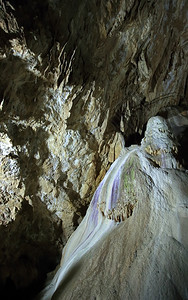 数字黑暗的伊维利亚新阿索斯洞穴布哈兹图片