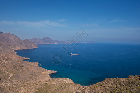 海岸线马萨龙西班牙穆尔亚地区卡塔赫纳湾LaAzohia山地景观拉图片