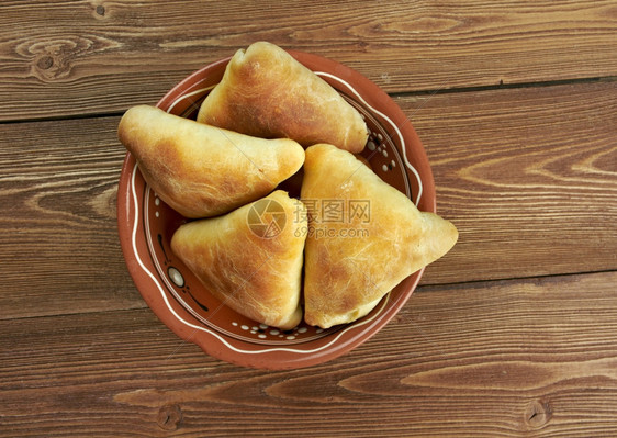 匹斯桑布萨传统的东部食物萨马乌兹别克烹饪图片