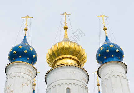 传统的俄语旅行罗斯SpassoYakovlevsky修道院俄罗斯东正教圆顶图片