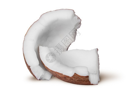 新鲜的切片两块椰子纸浆在白色背景上旋转孤立异国情调图片