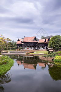 亚洲优质的泰国河附近传统住房风格泰新式美丽的图片