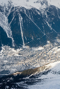 冬季雪山风光图片