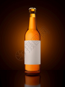 喝满玻璃瓶与棕色遮面背景的酒精饮料和美概念对比全玻璃瓶酒精饮料和新鲜品概念实际的贮藏啤酒图片