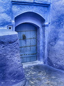 摩洛哥大厨Cefachaouen的古老城市Medina的许多建筑特征是漆成蓝色的给该镇起了蓝城的外号昵称住宅城市的图片