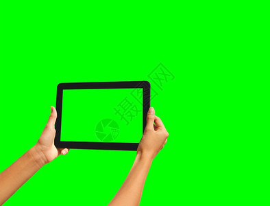 现代的年轻手指女孩握着绿屏幕上的石板图片