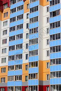 人居住的高楼对着蓝天住宅玻璃塔图片