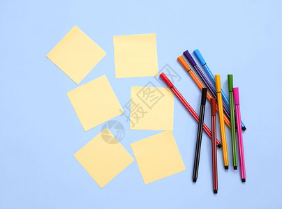 丰富多彩的黄纸贴上笔分享思想集广益概念软垫黄色的图片
