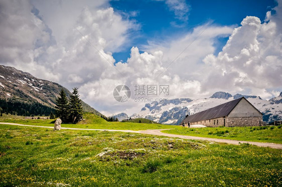 地标范围自然意大利蒙塔西奥山意大利阿尔卑斯山高原图片