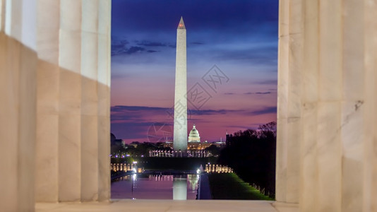华盛顿纪念碑在日出时美国华盛顿特区的反射池中映照镜像景观暮图片