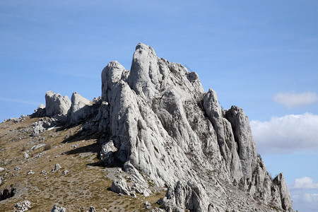 爬路线灰色的克罗地亚维勒比特山图片