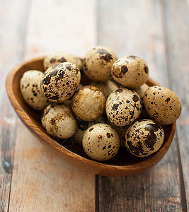 棕色的填充熟食健康新鲜有机蛋图片