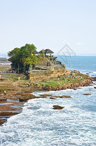 传统的旅行老印度尼西亚巴厘岛TanahLot拜巴厘海神的圣地图片