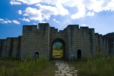 大威利基毁了古董老的废墟大普列斯拉夫保加利亚里程碑图片