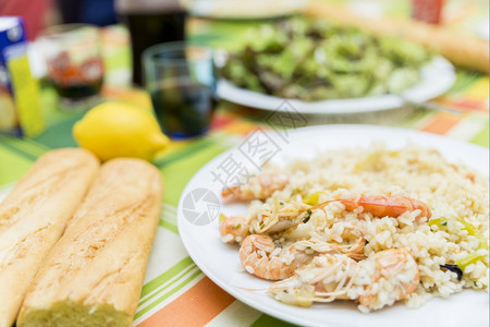 一顿饭巴伦西亚帕耶拉烹饪海鲜和大米营养贝类图片