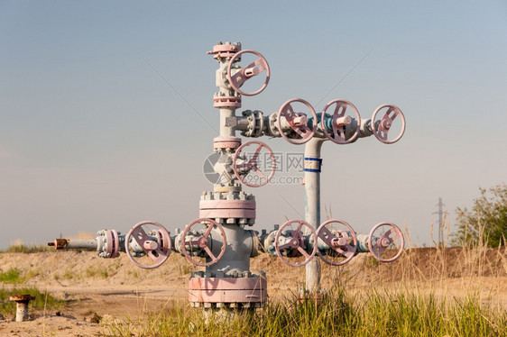 巴斯塔行业生产石油天然气工业的井头图片