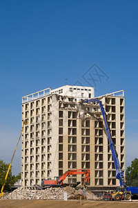 公司起重机塔拆除建筑物图片