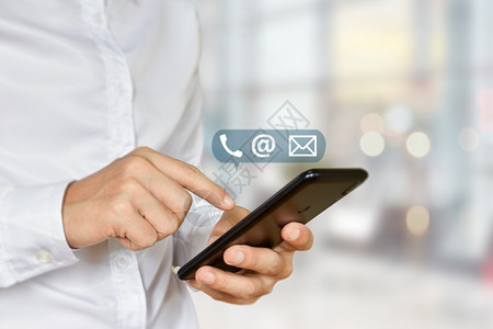 服务使用智能手机与邮件电话子邮件图标Idea连接男手以方便客户支持互联网在线的图片