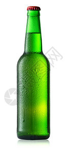 液体绿色冷瓶啤酒与滴隔离在白色背景绿冷瓶啤酒与滴材料茶点图片