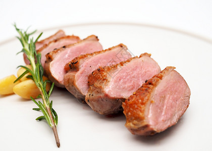 烤鸭胸肉餐厅烤鸭,图片素材