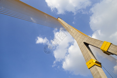 交通构造拉玛八桥白天云层覆盖空图片