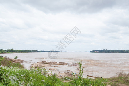 泰国和老挝两江河流域大湄公岩石的泰国和老挝风景优美热带亚洲图片