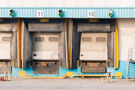 空的贮存专业后勤中心空装卸码头货舱车门图片