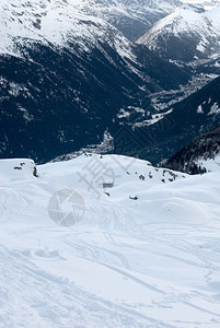 冬季雪山风光图片