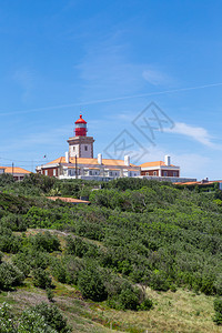 自然欧洲大陆在西洋的点CabodaRoca夏季雾中游客旅行图片