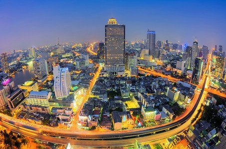 在泰国黄昏时鱼眼透视曼谷黄昏时的Thapheyeyeyeclose景观镇酒店图片