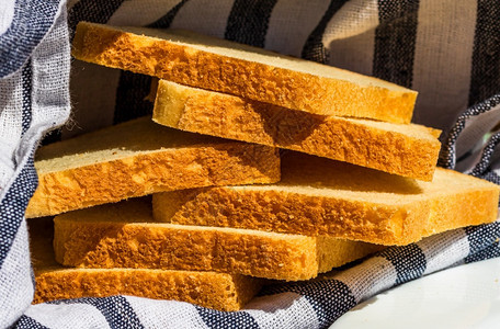 糖类烤面包的切片生锈成份乡村美味的图片