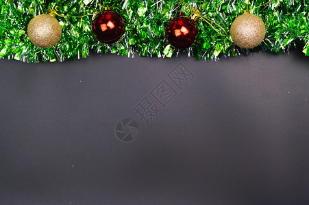 装饰风格圣诞快乐背景与新年白色的绿图片