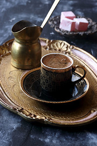 阿拉伯味道土耳其咖啡和喜菜咖啡棕色的图片